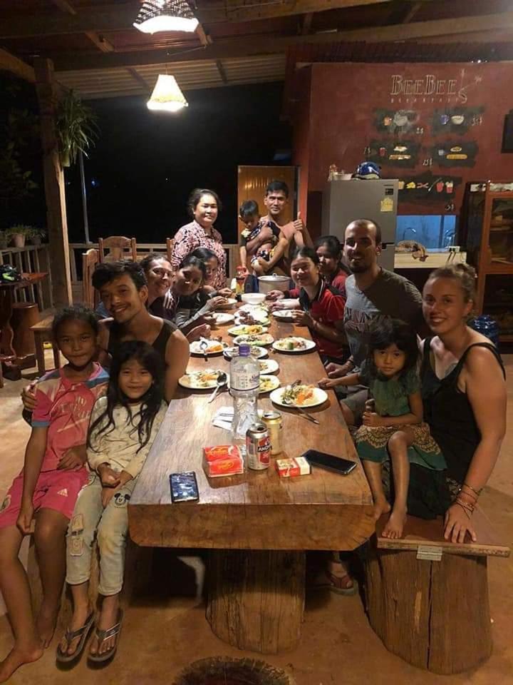 Bee Bee'S Chalets Home Stay And Trekking Banlung Экстерьер фото