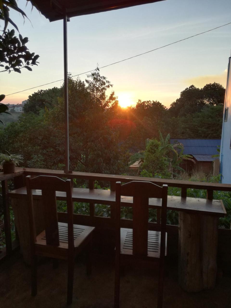 Bee Bee'S Chalets Home Stay And Trekking Banlung Экстерьер фото