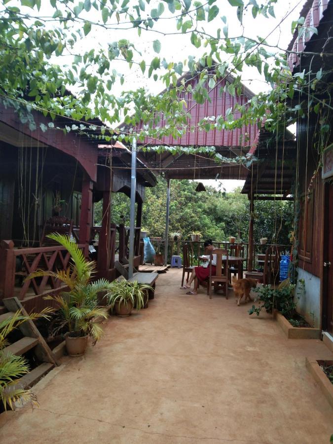 Bee Bee'S Chalets Home Stay And Trekking Banlung Экстерьер фото